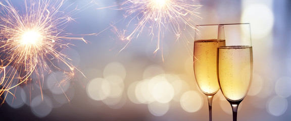 Cheers with champagne for new year