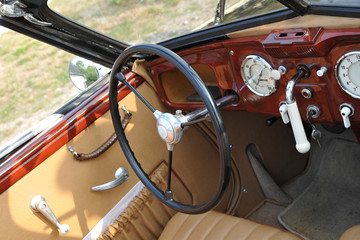 Oldtimer IFA F8 AUto Wertanlage Dashboard amaturenbrett lenkrad details alt antik