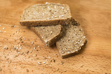 slices of bread on wooden board