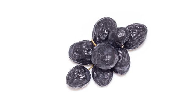 Time lapse of grapes rotting in studio. 4K timelapse.