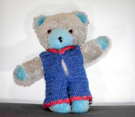 Teddy mit blaue Ohren