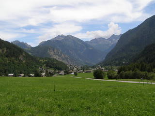 Fototapeta na wymiar Brusson mountains in Aosta Valley
