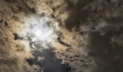Moon cloud