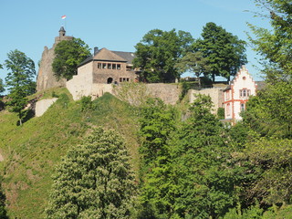 Burg Saarburg – auf dem Burgberg Saarburg bei der Stadt Saarburg in Rheinland-Pfalz
