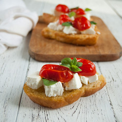 bruschetta with tomato and basil