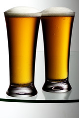 TWO BEERS - LAGERS