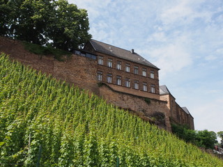 Kirche St. Laurentius - dem heiligen Laurentius gewidmete römisch-katholische Pfarrkirche in...