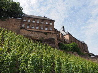 Kirche St. Laurentius - dem heiligen Laurentius gewidmete römisch-katholische Pfarrkirche in...