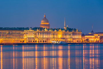Fototapeta premium St.Isaac cathedral and Admiralty at the center and Neva river in St. Petersburg, Russia.