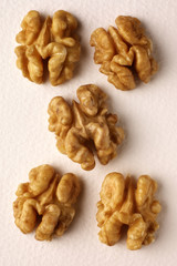 WALNUT HALVES