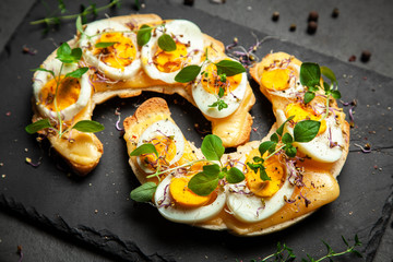 Butter croissant sandwiches