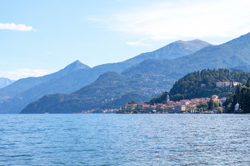Fototapeta na wymiar Lake Como and mountains