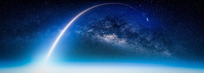 Paysage avec galaxie de la voie lactée. Vue de la Terre depuis l& 39 espace avec la Voie Lactée. (Éléments de cette image fournis par la NASA)