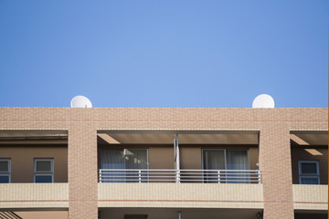 マンションの衛星アンテナ