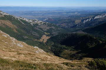 Naklejka premium Polska, Tatry Zachodnie jesienią - widok na Halę Kondratową