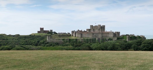 Fototapeta na wymiar Dover castle - historical fortress - above the English channel in Great Britain
