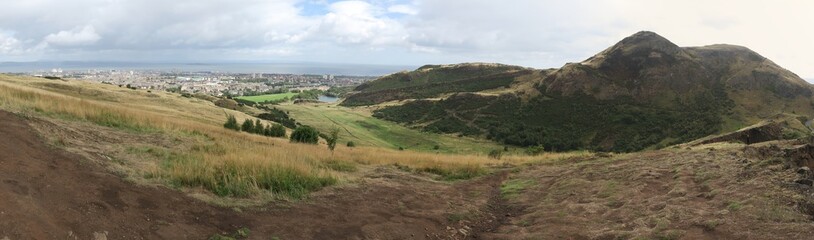 Obraz premium Holyrood Park near center of Edinburgh in Scotland in United Kingdom