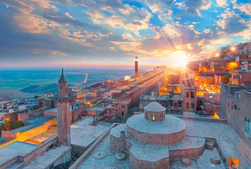 Papier Peint photo la Turquie Vieille ville de Mardin avec un ciel bleu vif - Mardin, Turquie
