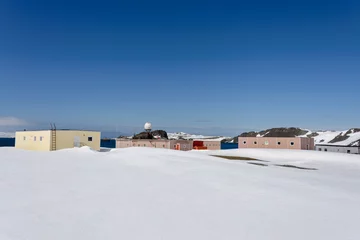 Sierkussen Bellingshausen Russisch Antarctisch onderzoeksstation © Alexey Seafarer