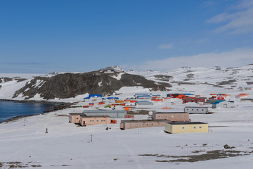 Station de recherche antarctique russe de Bellingshausen sur l& 39 île du Roi George