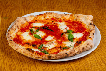 Pizza Margarita with cheese