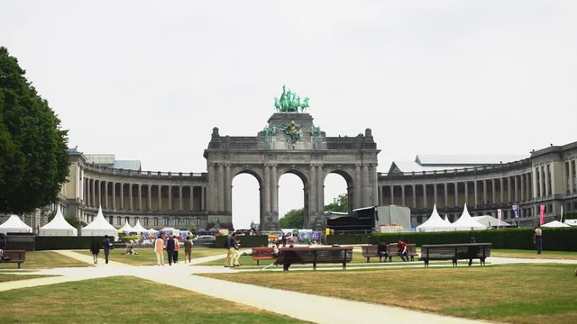 Wide shot of the arc in Brussels, Parc de Cinquantenaire.