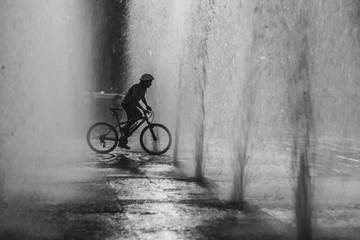 Obraz premium Water and Bicycle 