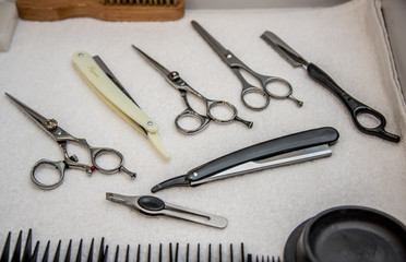 instrumentos de peluquería y barbería spa