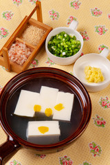 薬味で楽しむ湯豆腐