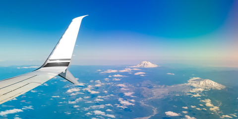 Fototapeta na wymiar Mount Rainier viewed from an airplane window