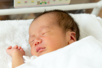 生まれたての赤ちゃん