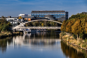 Naklejka premium Brücke am Mittellandkanal Hannover