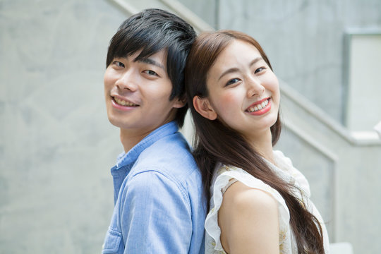 爽やかな20代男女