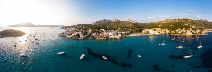 Luftaufnahme, Spanien, Balearen, Mallorca, Region Andratx, Sant Elm bzw Sam Telmo, Küste und...