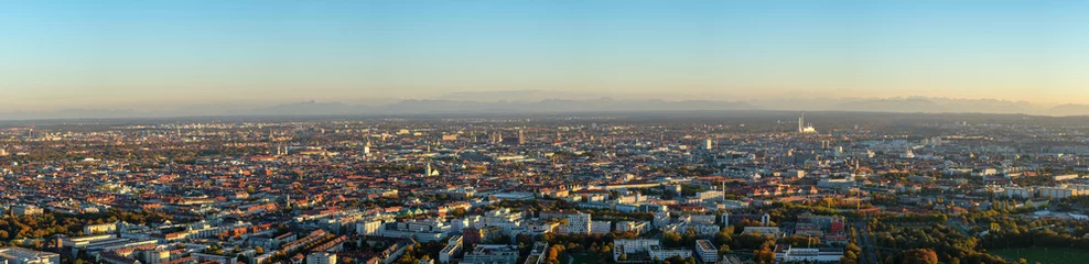 München Panorama Skyline mit Alpen © Bernd Schmidt