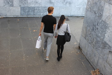 couple shopping on the street