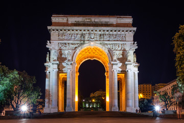 Fototapeta na wymiar Victory Arch at night