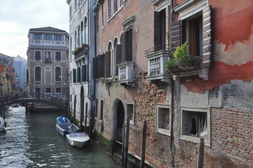 Fototapeta na wymiar View of the city of Venice