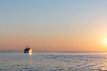 Fahrgastschiff auf der Ostsee bei Klausdorf, Barhöft