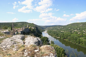 Aiguèze, village médiéval dans le Gard