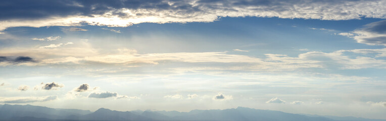 Himmel bei Abenddämmerung