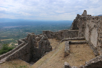 Fototapeta premium Ruins of Villehardouin's Castle in abandoned medieval city of Mystras, Peloponnese, Greece