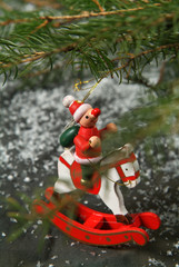 Noel sapin neige pere fete lutin cadeau boule