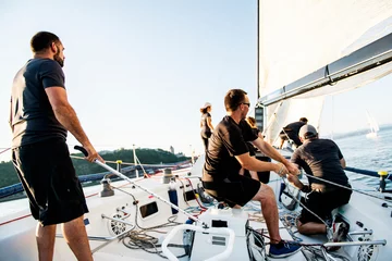 Schilderijen op glas Team athletes Yacht training for the competition © Louis-Photo