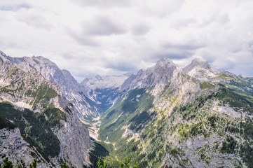 Fototapeta na wymiar national park in the vicinity of the mountain Zugspitze
