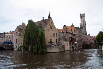 canal in bruges