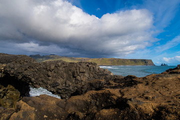 Playa de lava y acantilados, Islandia