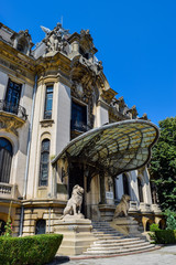 Obraz premium Cantacuzino Palace in Bucharest.