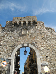 Torbogen in Taormina