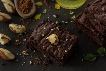 Brownie de chocolate com castanha-do-pará